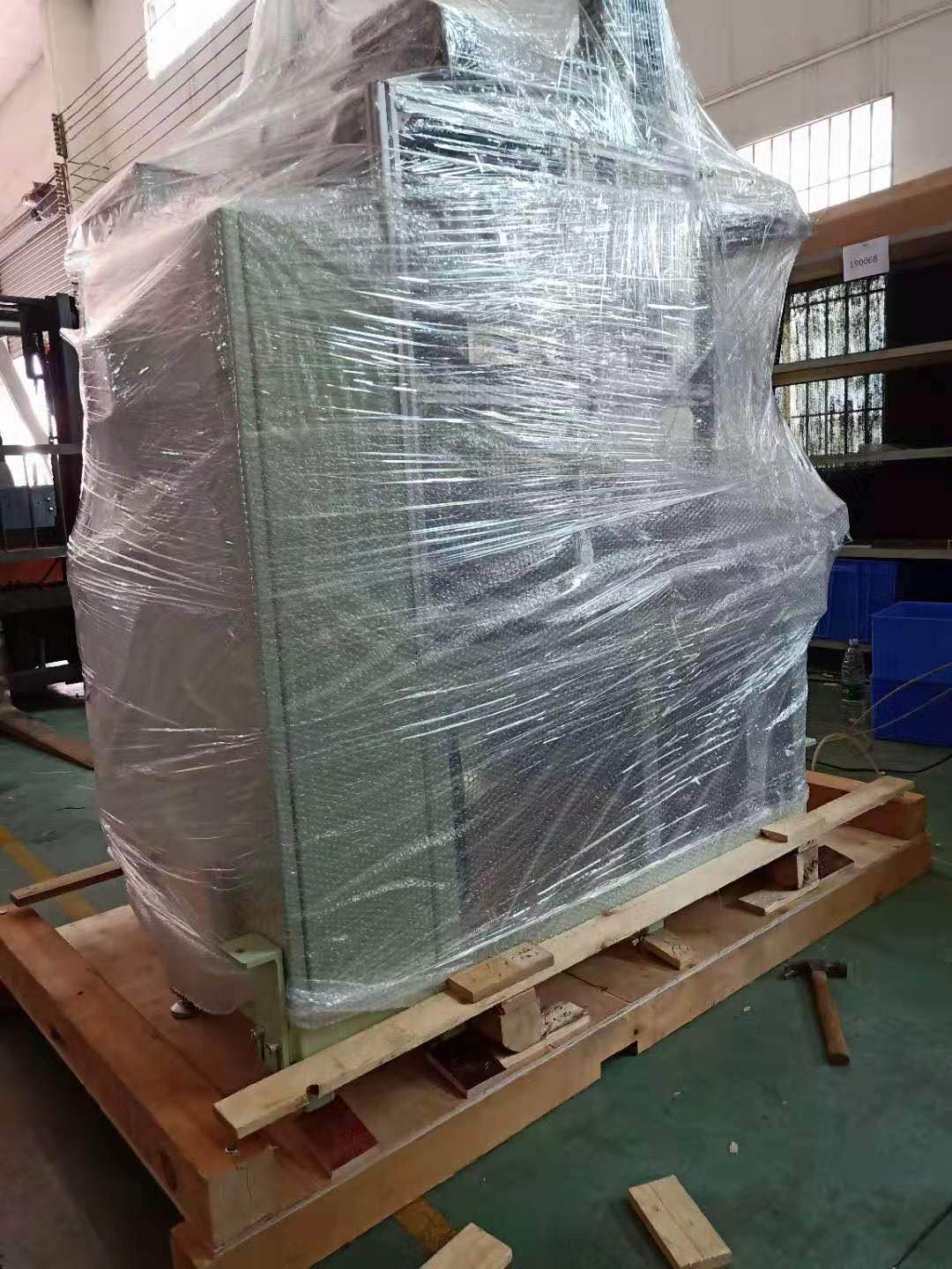 机械木箱