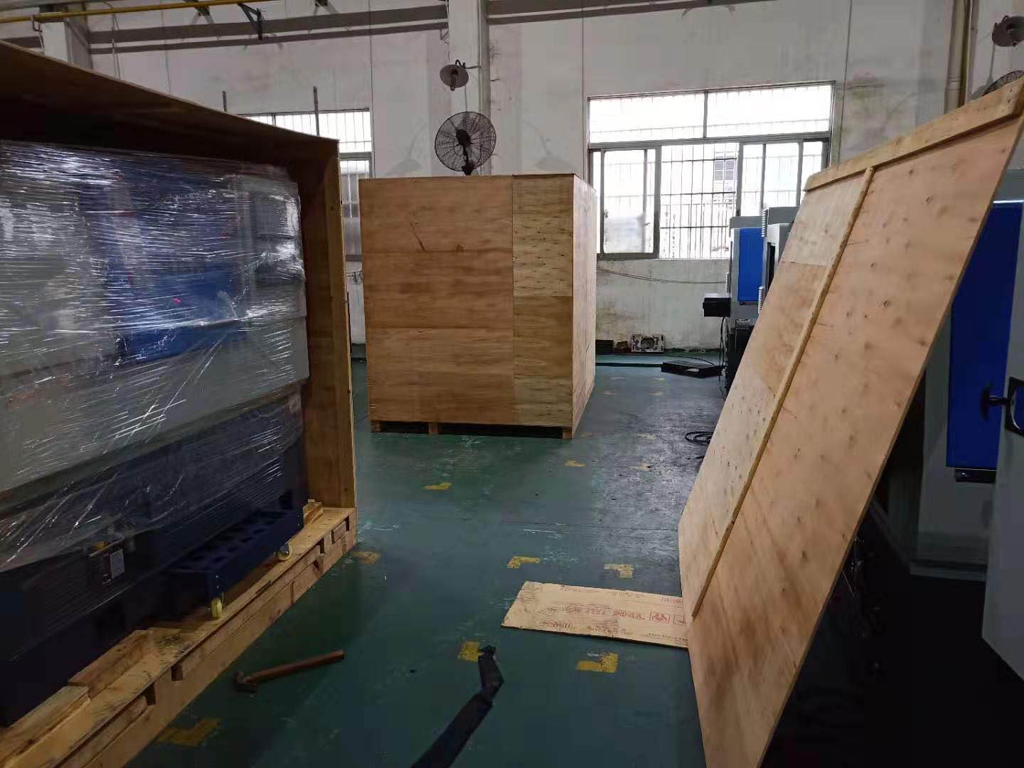 机械木箱